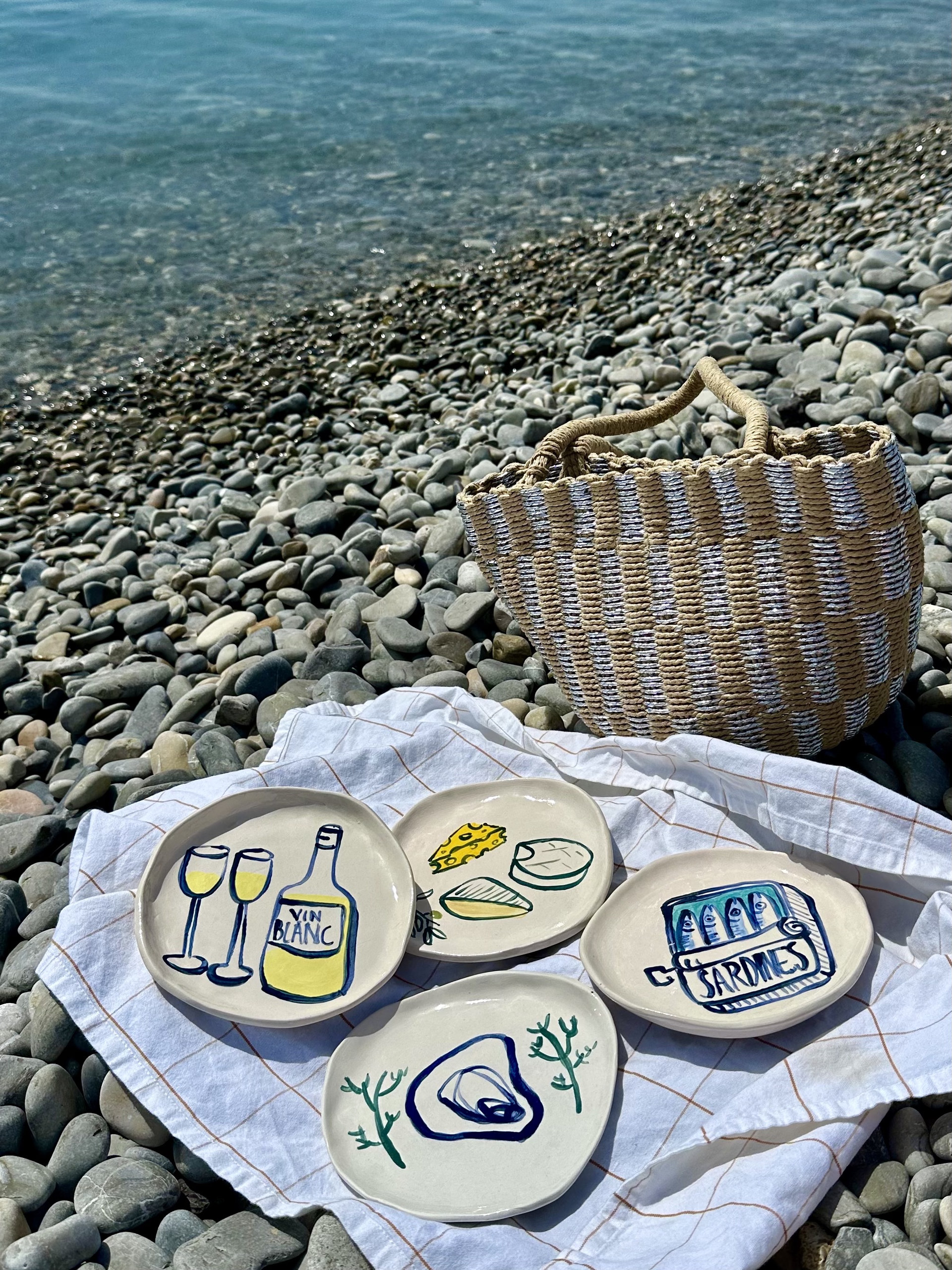 Petite assiette artisanale, esprit Côte d’Azur. Fromages. 2