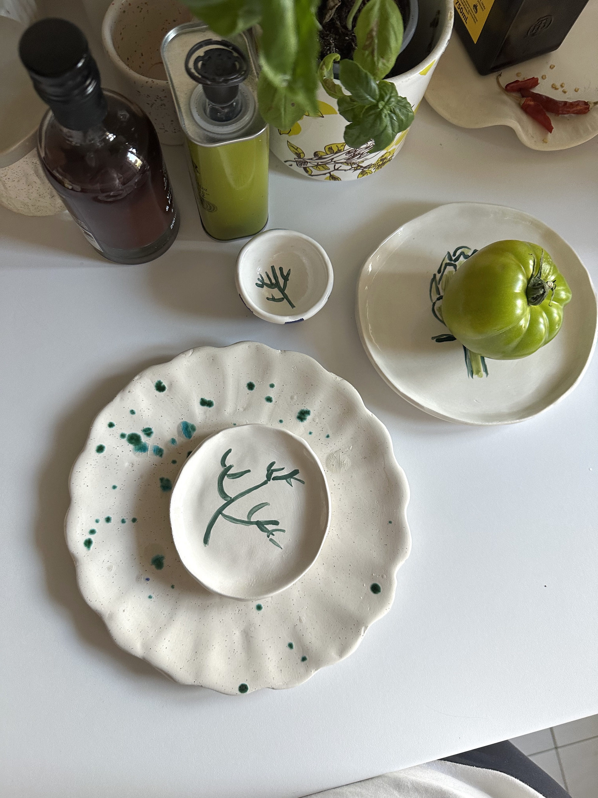 Petite assiette artisanale, esprit Côte d’Azur. Artichaut. 7