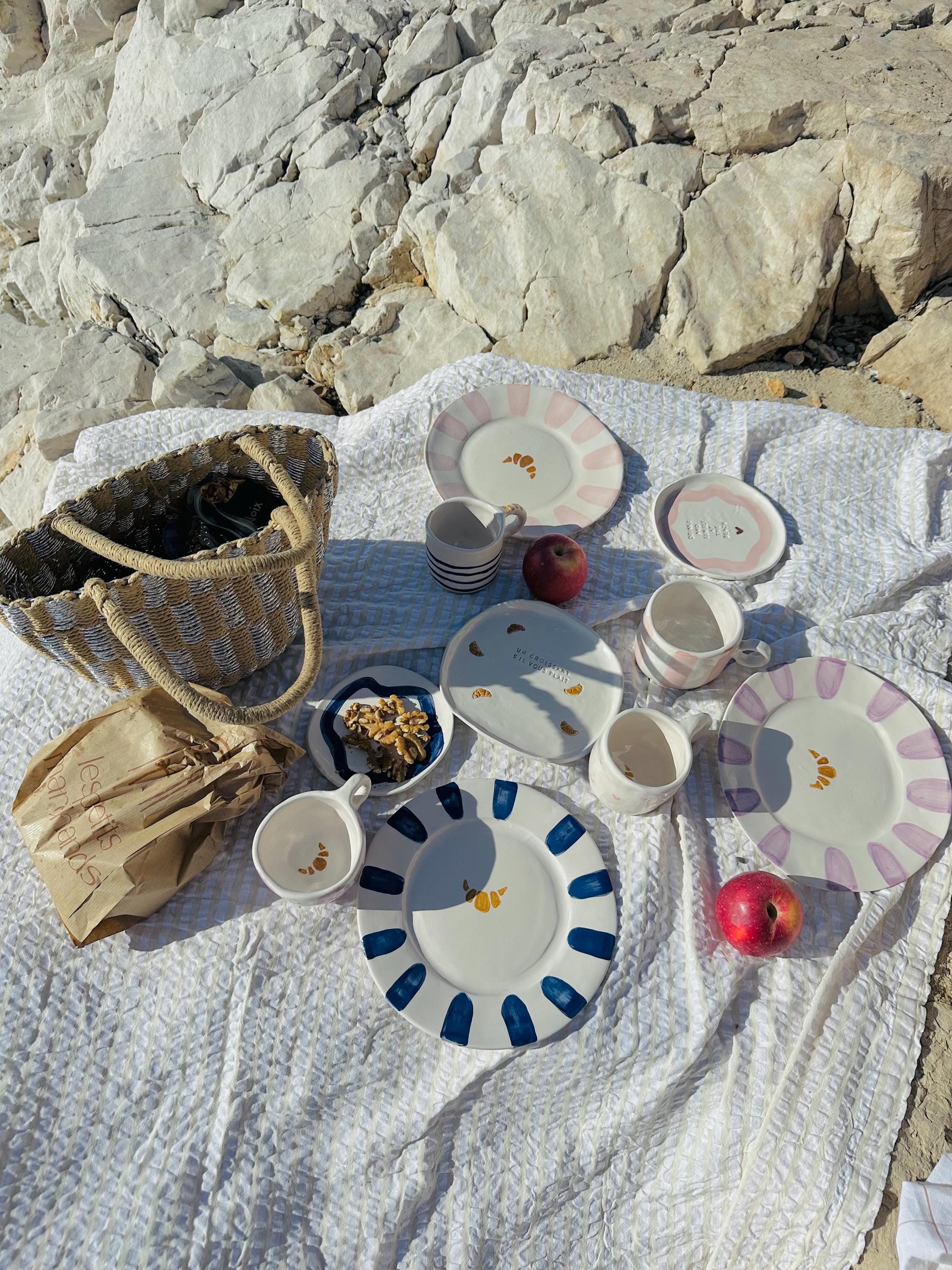 Assiette artisanale de petit-déjeuner – collection « So Frenchie » 6