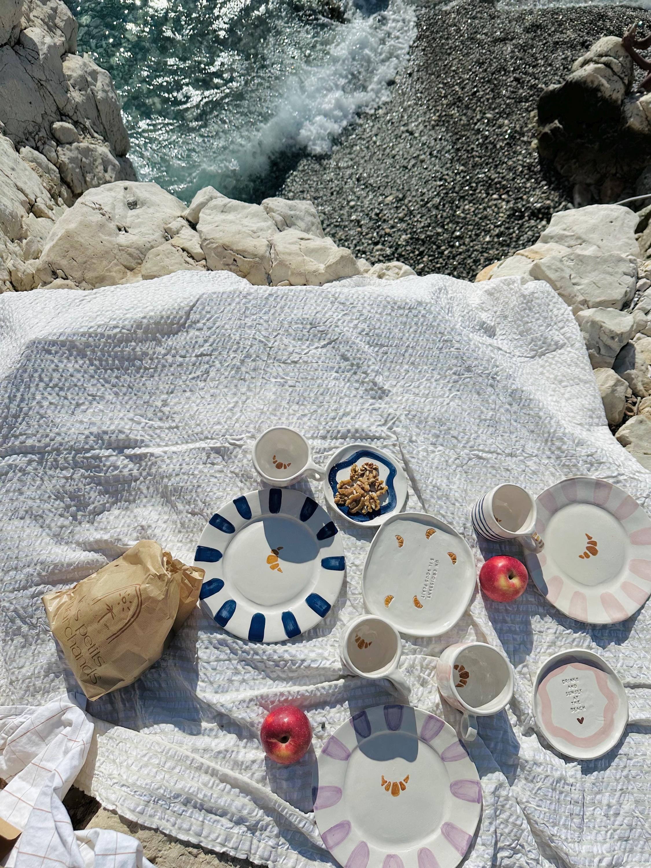 Assiette artisanale avec croissant et rayures roses «So Frenchie » 6